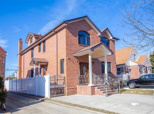 5618 187th St, Fresh Meadows, NY 11365