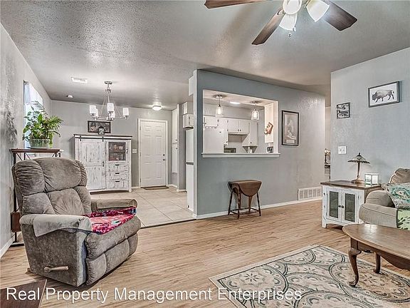 5th image of 3820 Terry Way