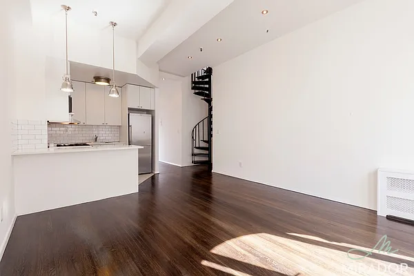 Rented by Mirador Real Estate | media 15