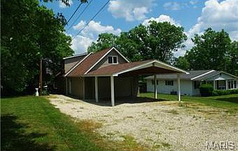 4th image of 2020 Lakeshore Dr
