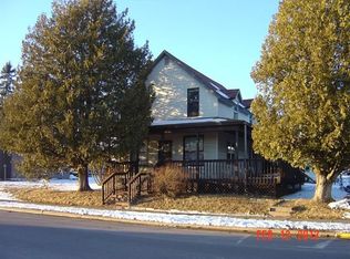 617 W Bayfield St, Washburn, WI 54891