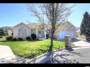 251 S Eagle View Cir, North Salt Lake, UT 84054