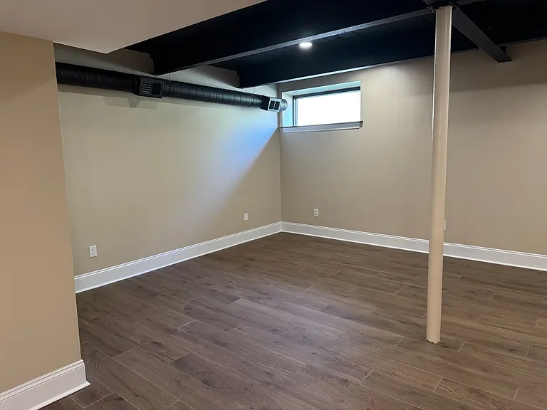 330 Linden Ave — Photo 23