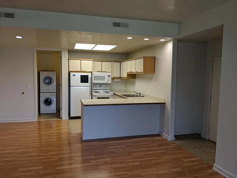 255 W 2025th Cir S #105 — Photo 5
