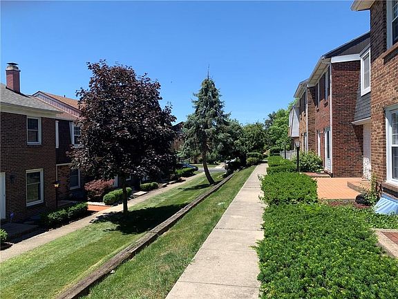 3rd image of 474 Clairbrook Ave #Jb-4