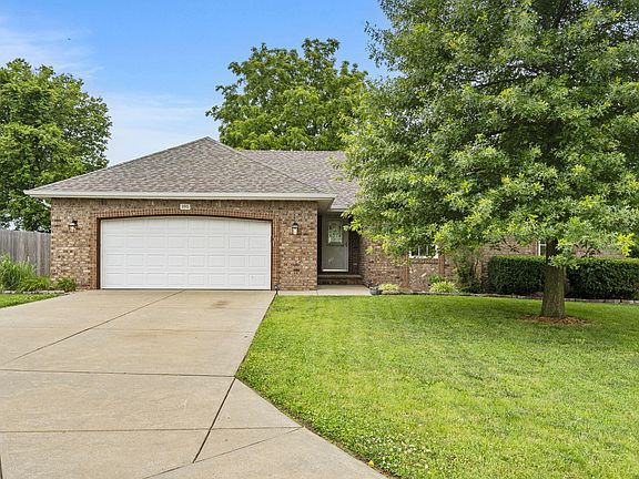 3rd image of 393 N Tierra Drive