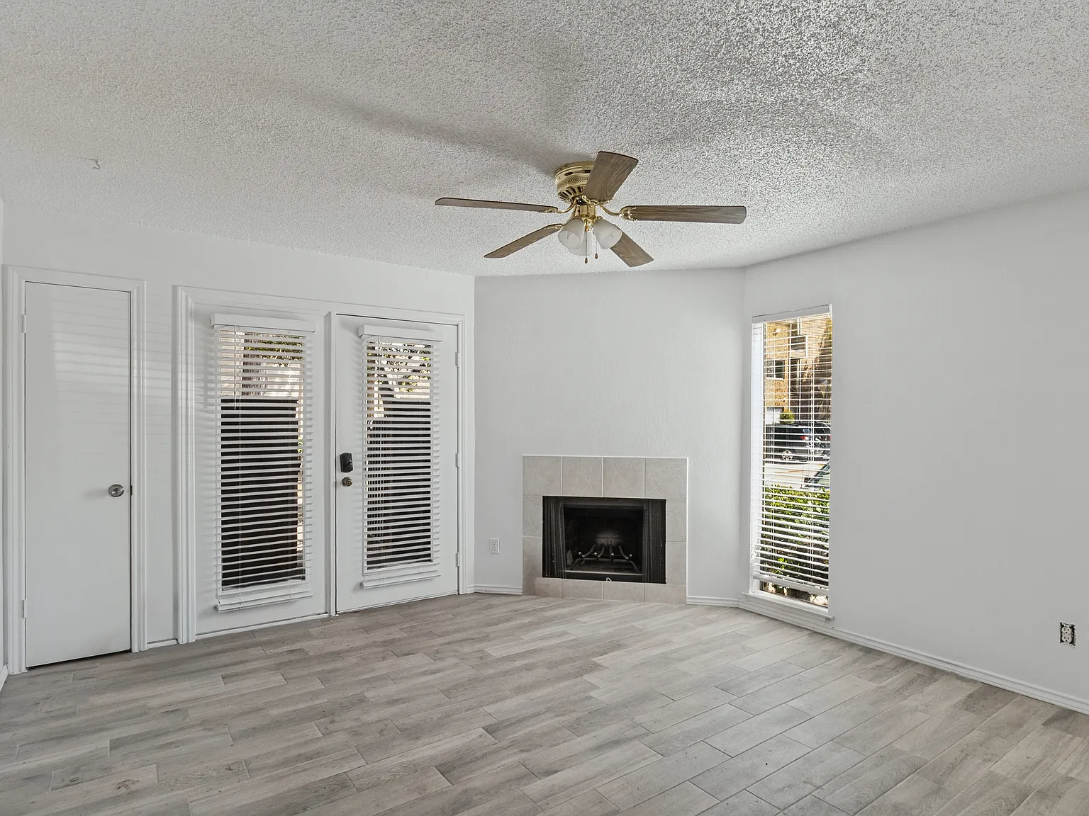 1 bed, 551 sqft, $1,200 — Photo 3