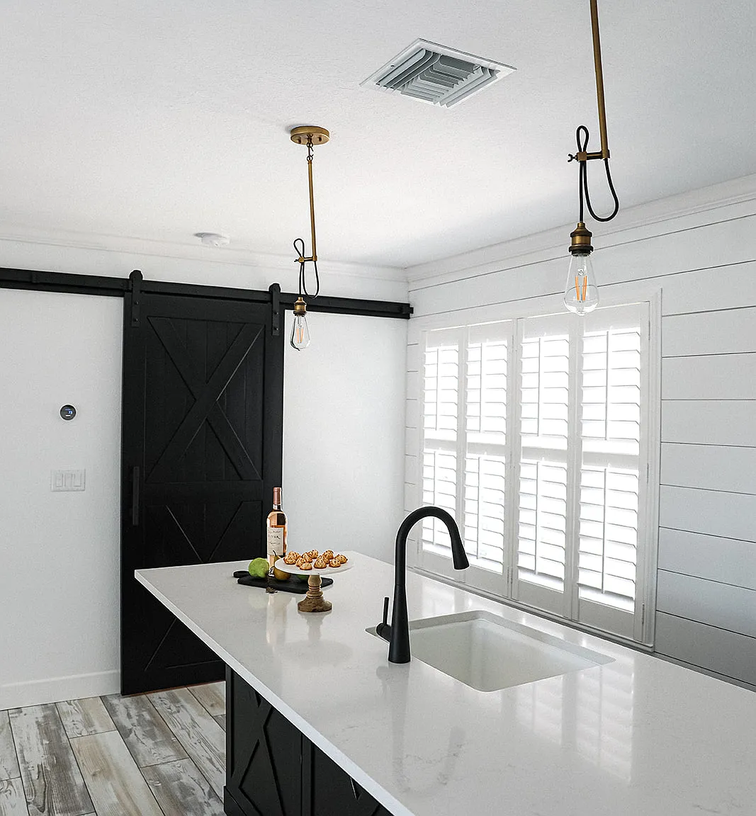 1 bed, 800 sqft, $2,100 — Photo 2