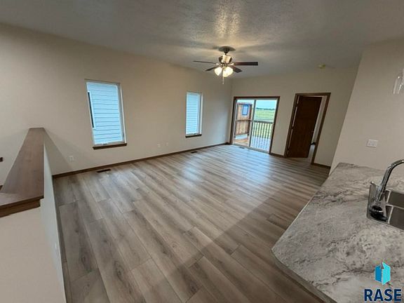 3rd image of 3603 S Heather Ave
