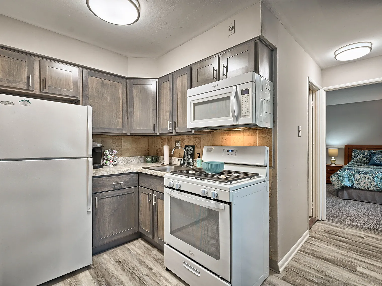 Hickory Hills Apartments — Photo 1