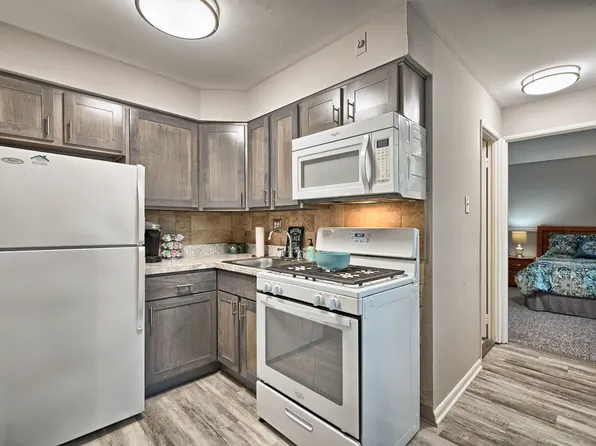 Hickory Hills Apartments