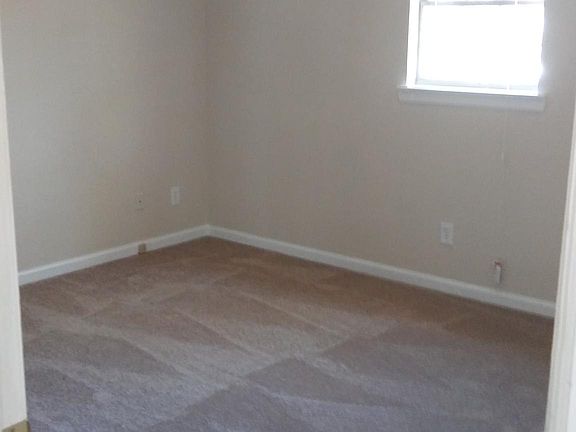3rd image of 3404 Dayton Blvd APT D