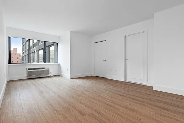 Rented by Greystar | media 2