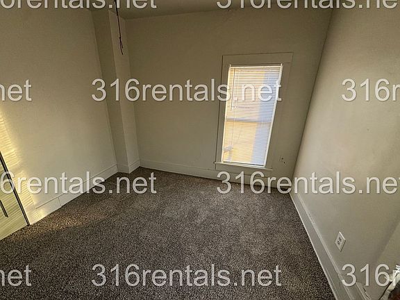 4th image of 415 E Broadway St