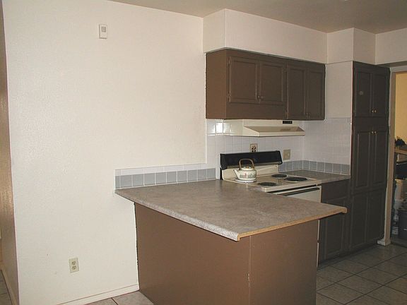 5th image of 3030 N 39th Dr