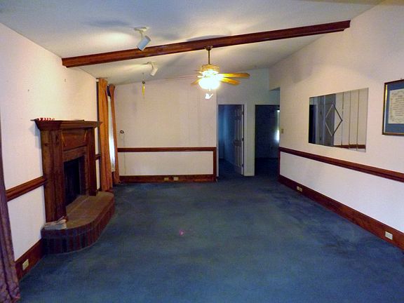 3rd image of 1816 Harcourt Dr
