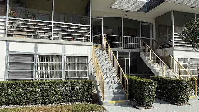 100 Stratford #H — Photo 16