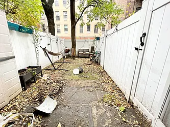 Rented by MOTION New York