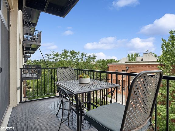 5th image of 1525 S Sangamon St Unit 305-P