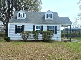 758 Clemmonsville Cir, Winston Salem, NC 27107