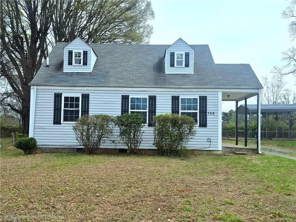 758 Clemmonsville Cir, Winston Salem, NC 27107