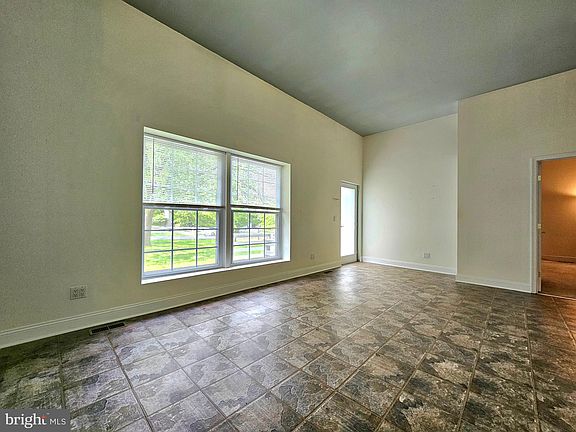 5th image of 317 Adahi Rd SE