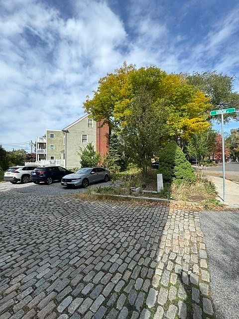 1st image of 24 Washington St