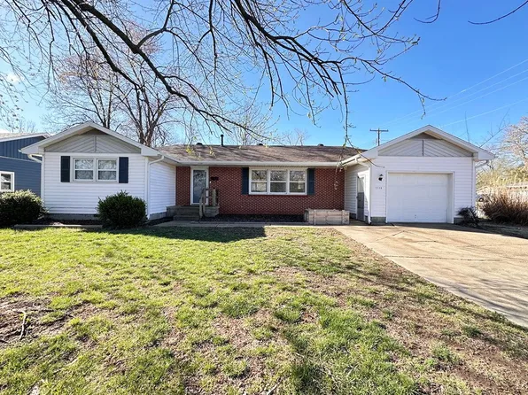 1129 W Ashland St, Nevada, MO 64772