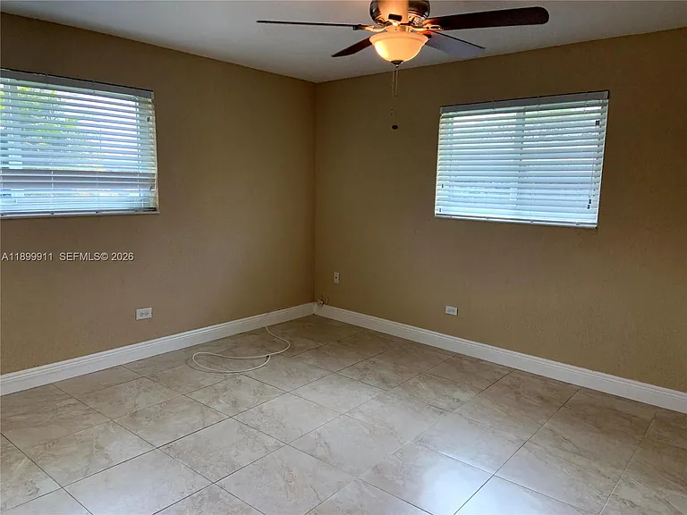 6407 SW 5th St — Photo 30