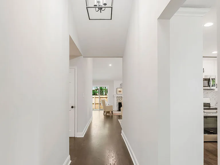 12800 Cambridge Rd — Photo 21