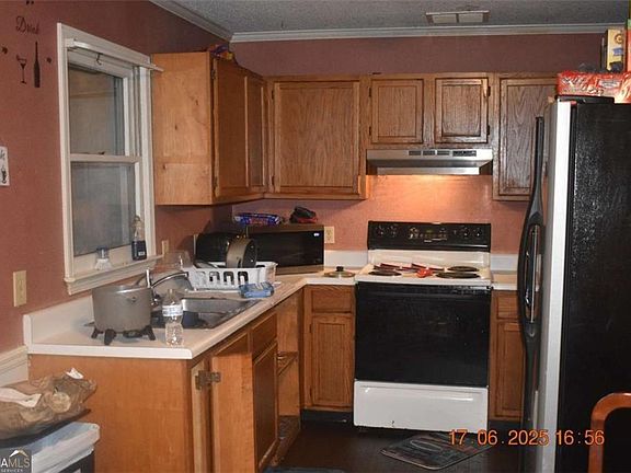 5th image of 4433 Azalea Dr