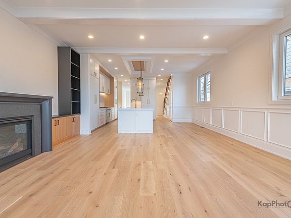 5th image of 4017 N Albany Ave