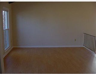 4th image of 3893 Greenbriar Ln
