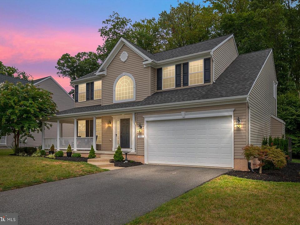 1st image of 311 N Brook Dr
