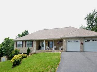 252 Equestrian Dr, Staunton, VA 24401