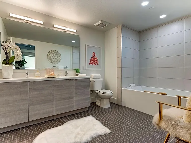1330 Federal Ave #205 — Photo 24