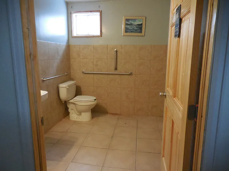 409 E Park Ave — Photo 5