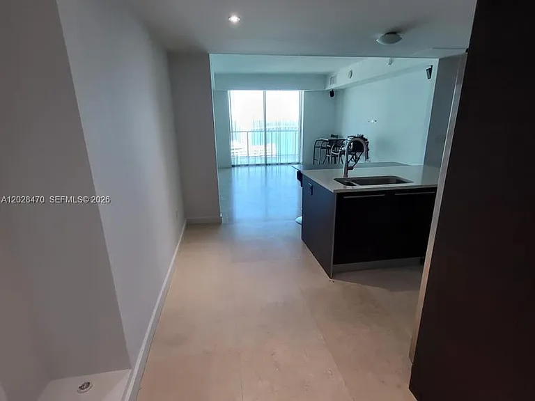 1900 N Bayshore Dr #2415 — Photo 6