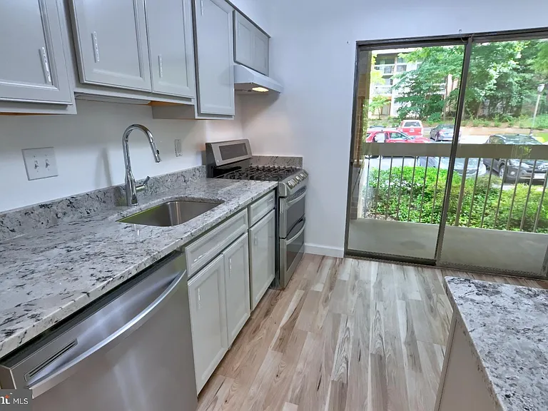1580 Moorings Dr #11B — Photo 47