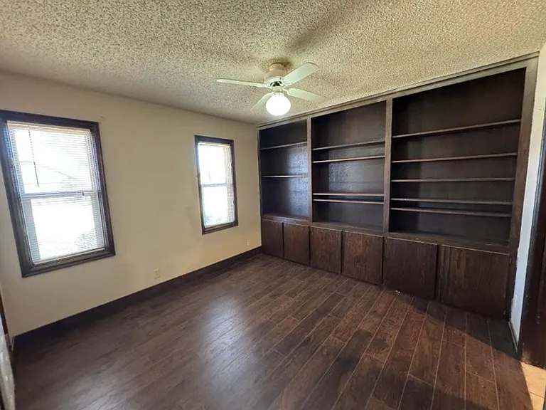10405 Cricket Ct — Photo 5