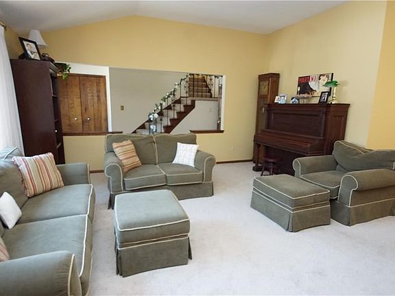 5th image of 1447 Firethorn Dr