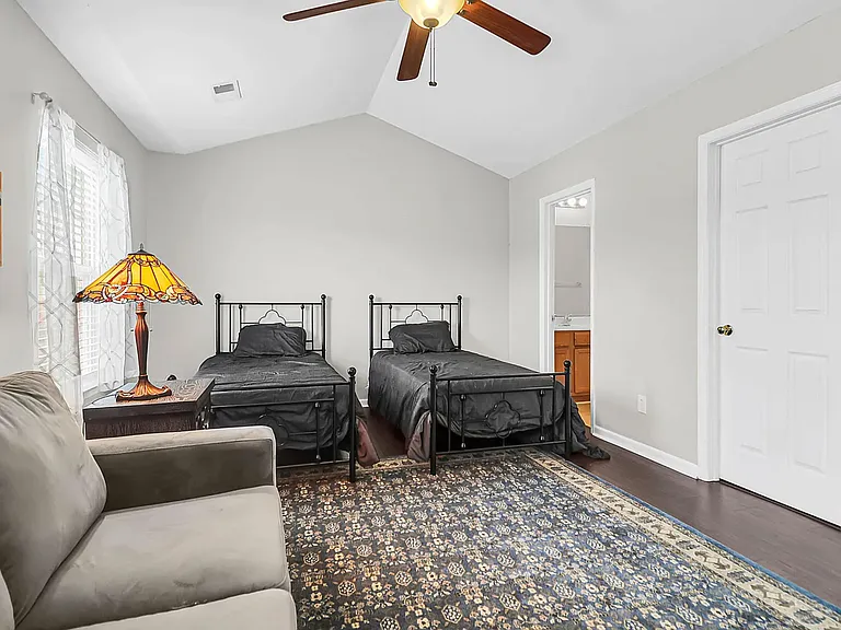 1002 Poplar Grove Pl — Photo 11