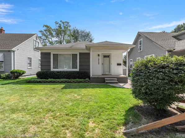 19390 Wakenden, Redford, MI 48240