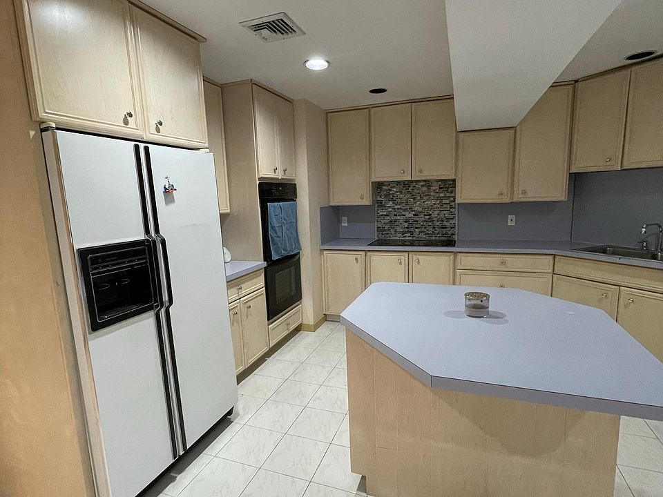 1st image of 22 Carriage Way