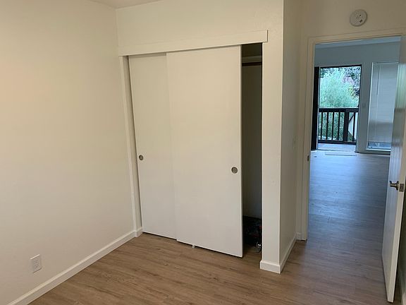 4th image of 1598 Sir Francis Drake Blvd #5