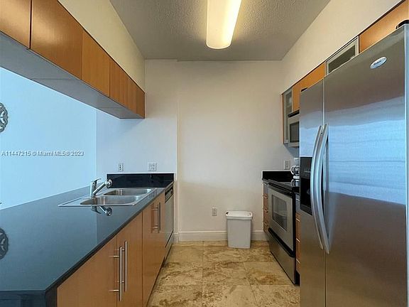 5th image of 1750 N Bayshore Dr APT 3503