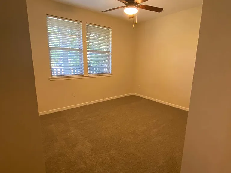 H Street Apartments — Photo 10