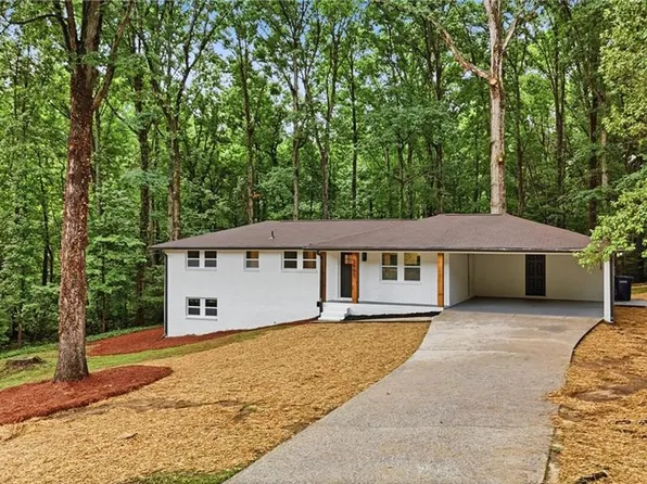 5995 N Bear Dr, Douglasville, GA 30135
