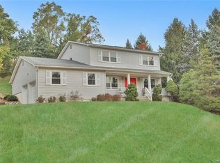 4 Brooks Cir, Garnerville, NY 10923