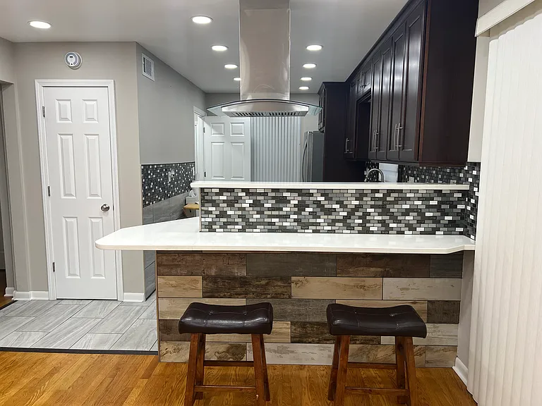 5348 N Lydell Ave — Photo 17